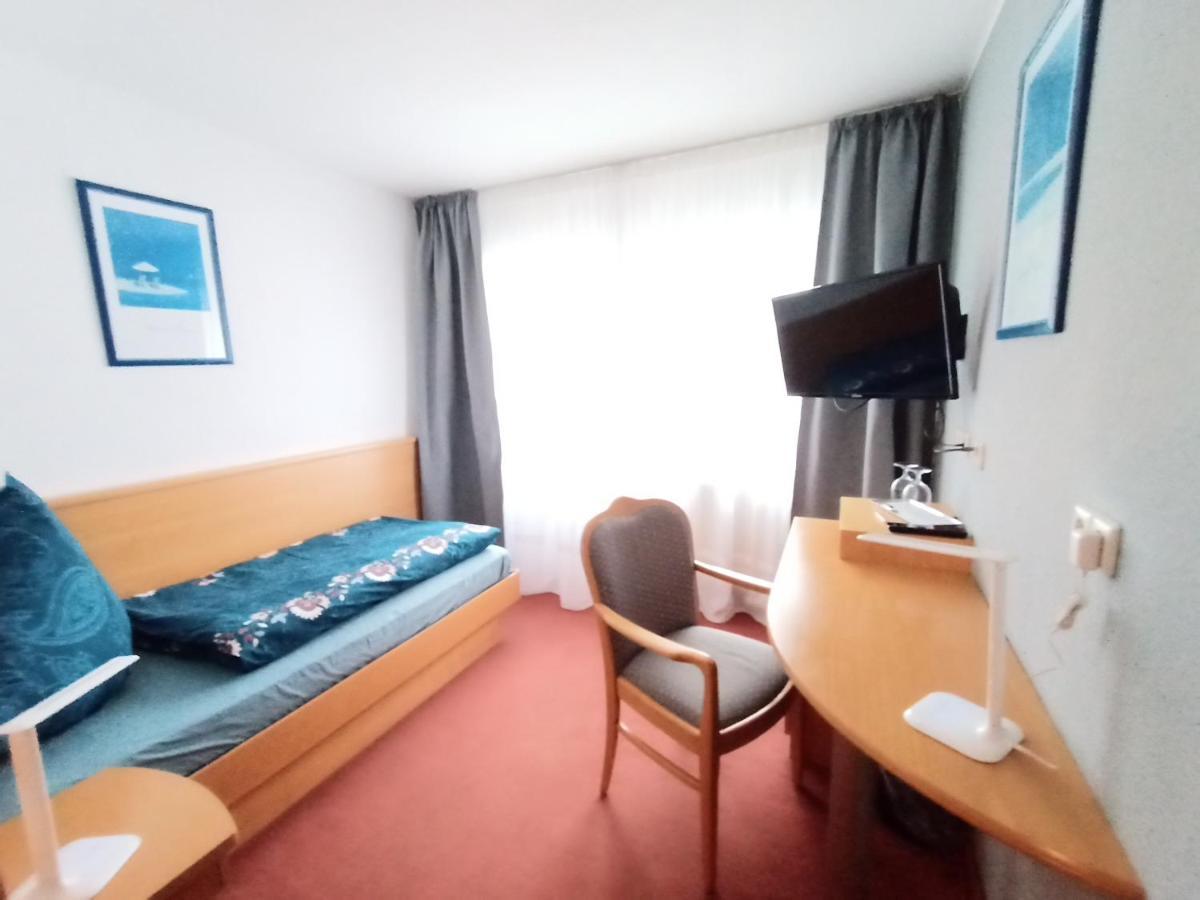 Bodensee Gaestehaus Tettnang Albergo Exterior photo