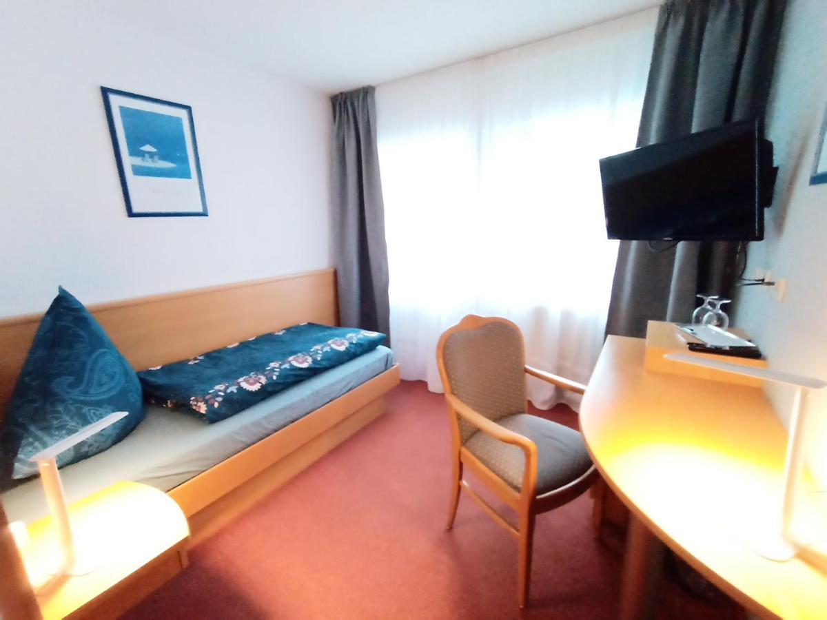 Bodensee Gaestehaus Tettnang Albergo Exterior photo