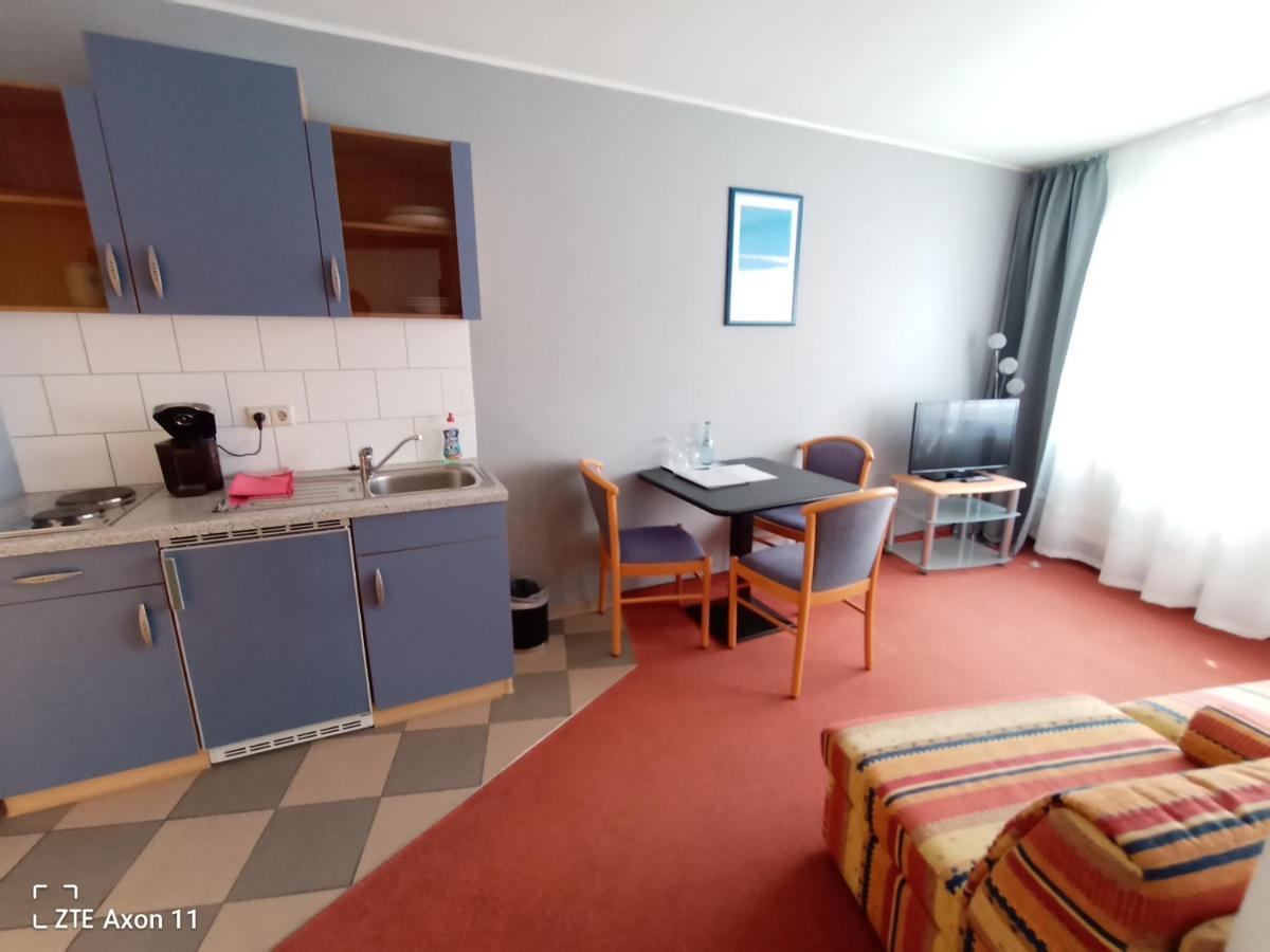 Bodensee Gaestehaus Tettnang Albergo Exterior photo