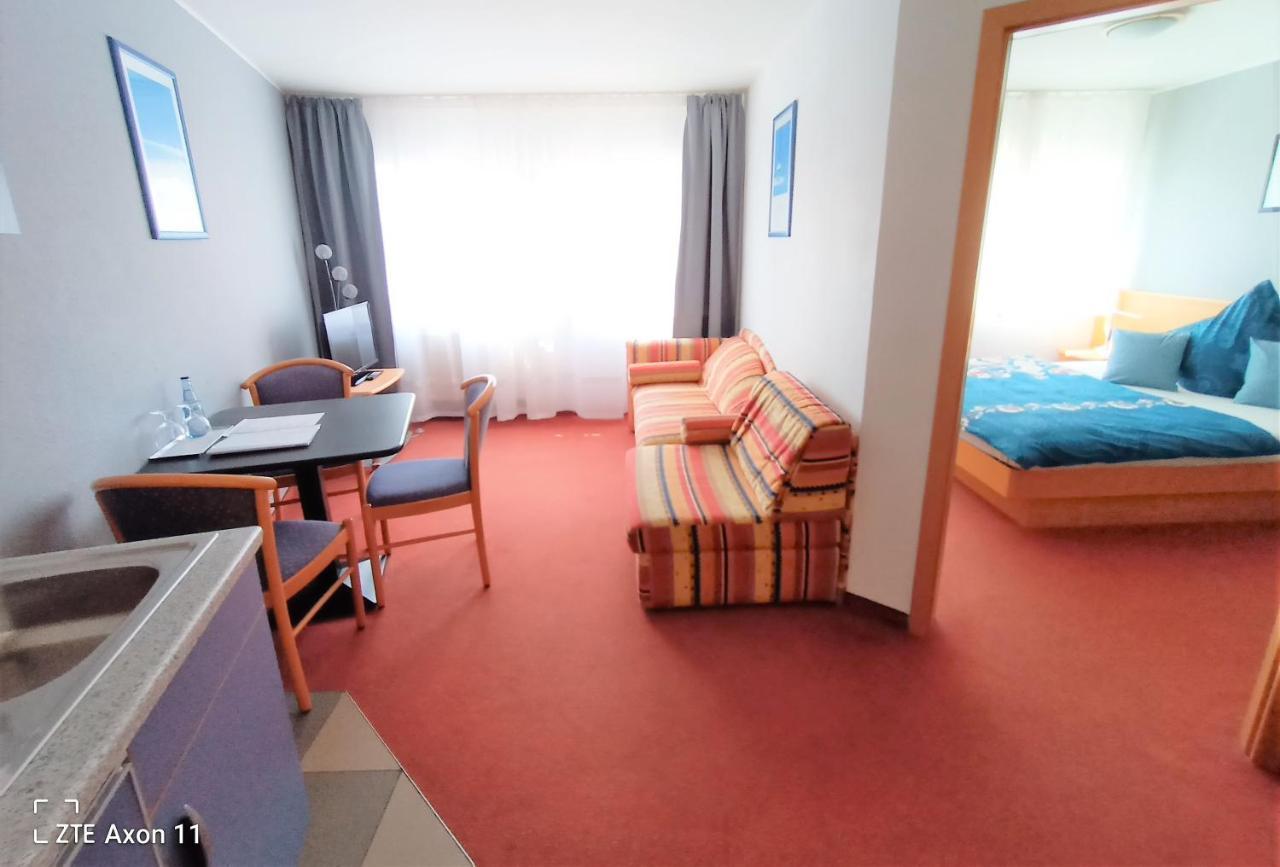 Bodensee Gaestehaus Tettnang Albergo Exterior photo